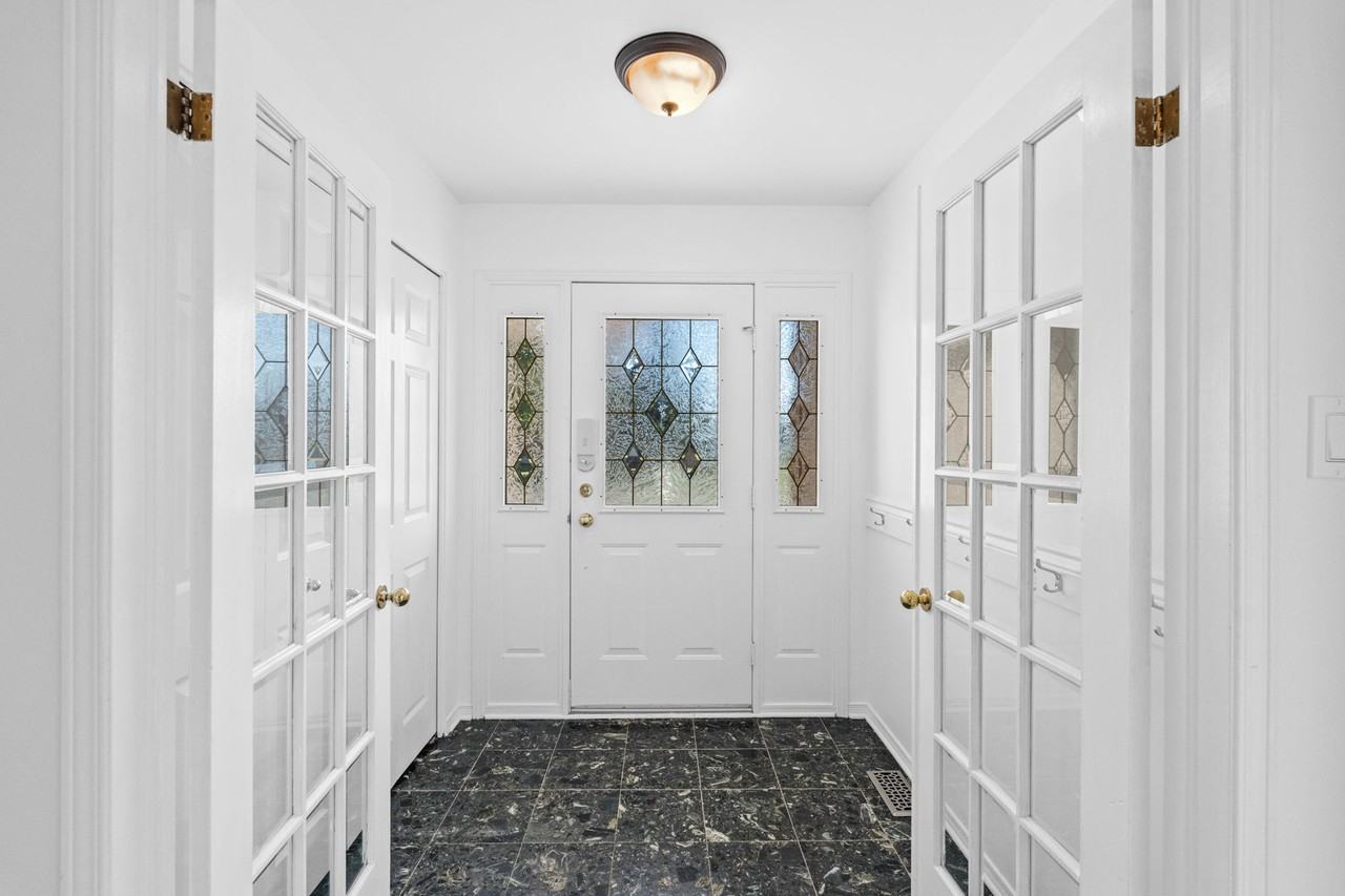 841 Promenade Montcrest Drive - Photo 2 of 45