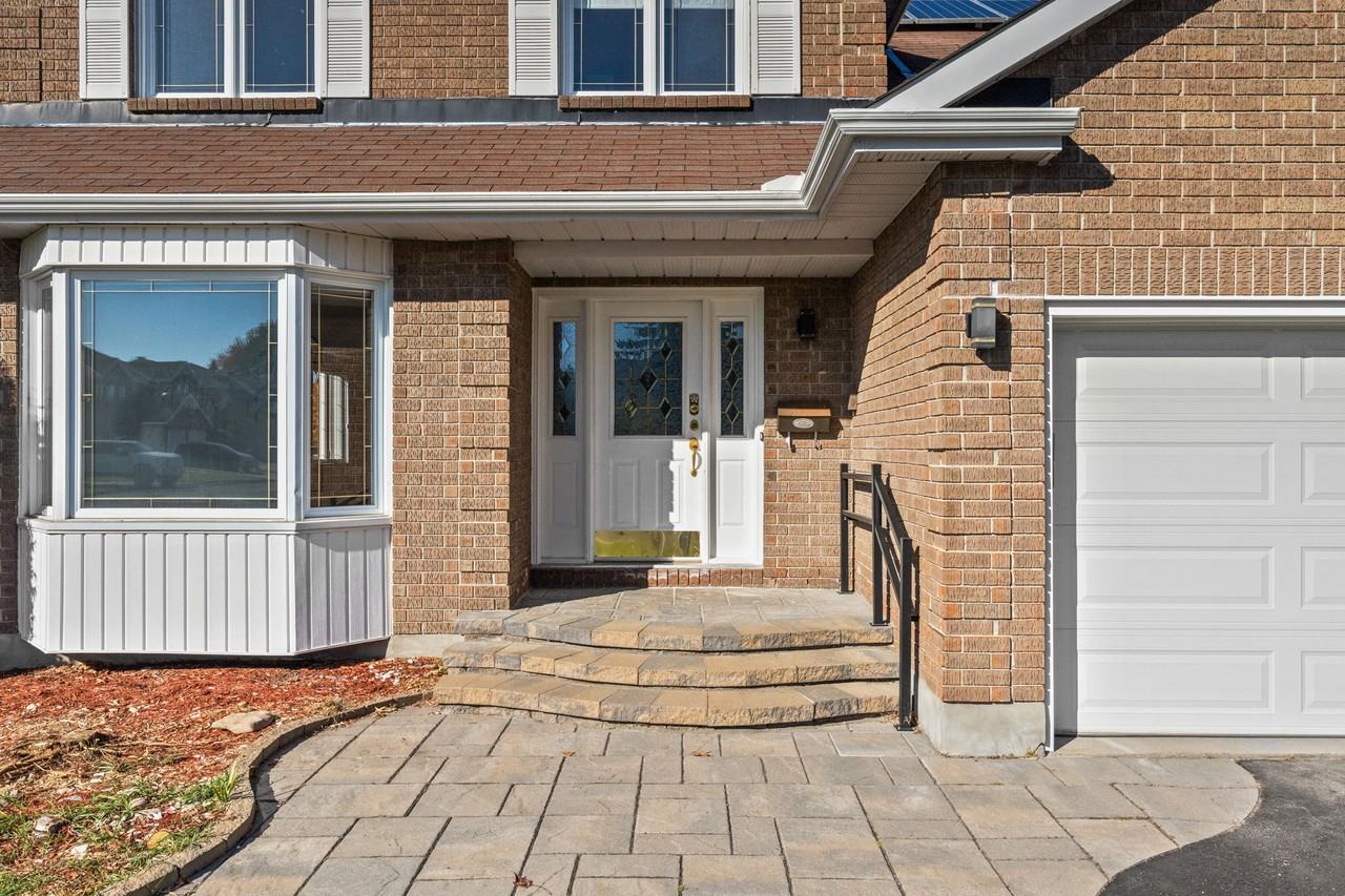 841 Promenade Montcrest Drive - Photo 3 of 45