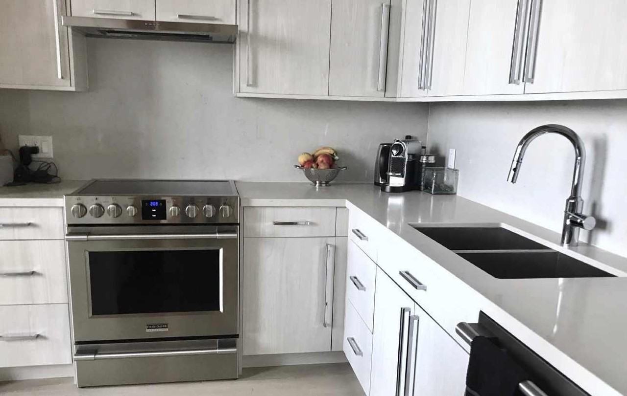 993 Queen Street West - Photo 3 of 33