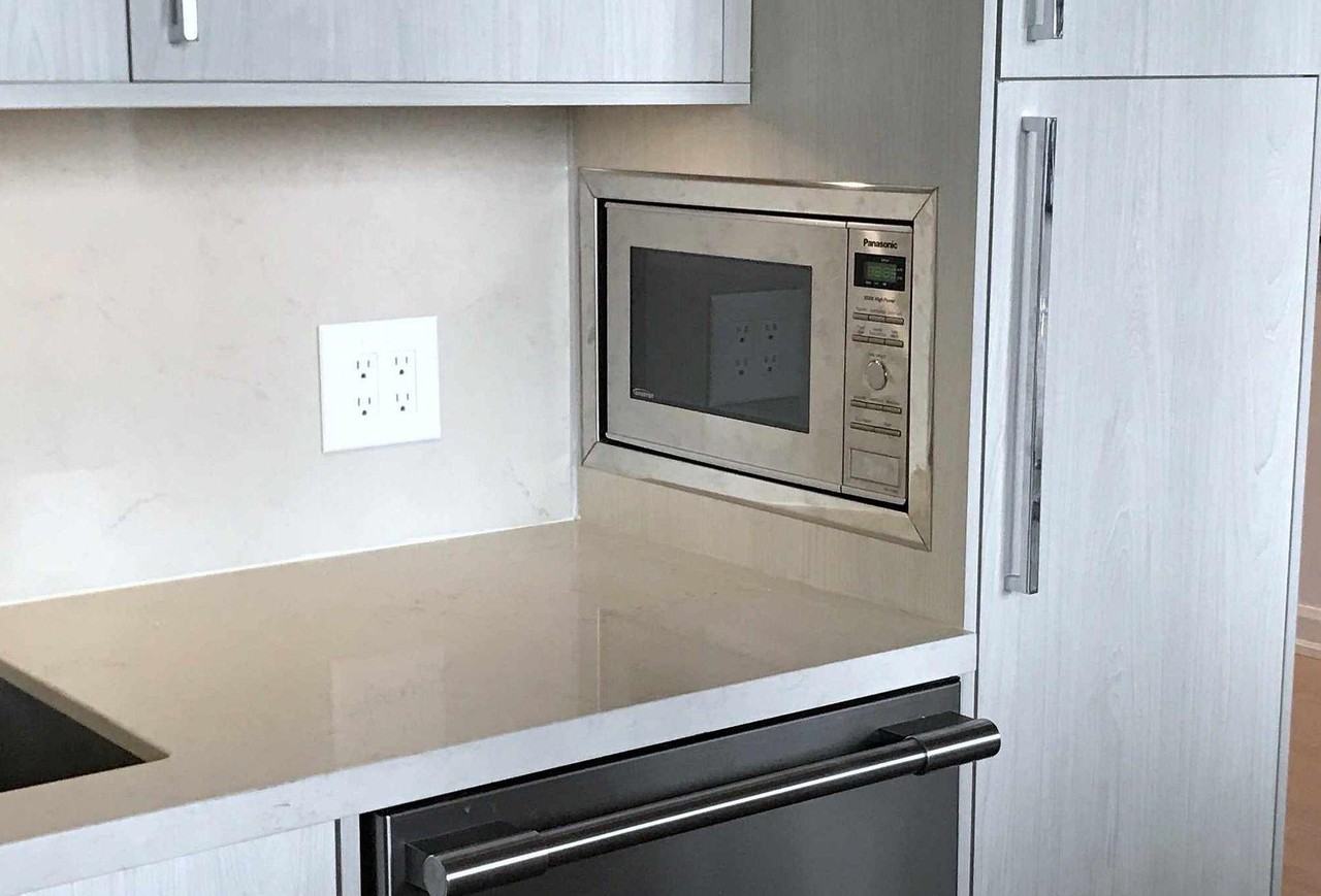 993 Queen Street West - Photo 5 of 33