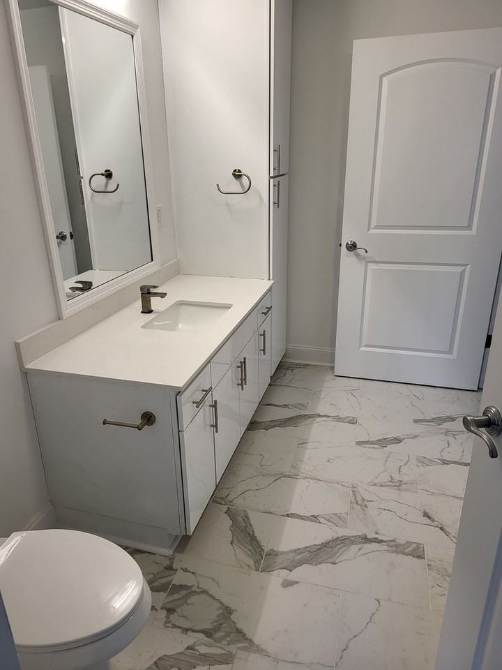 Encore - Photo 3 of 8