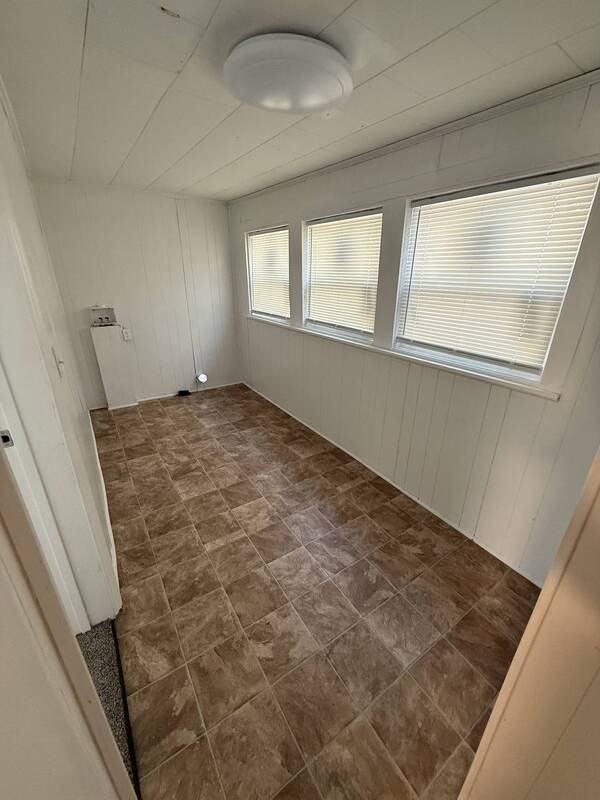 204 Spring St - Photo 7 of 7