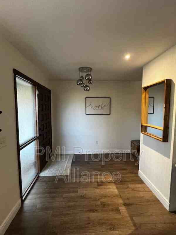 4044 Tenita Dr - Photo 6 of 45