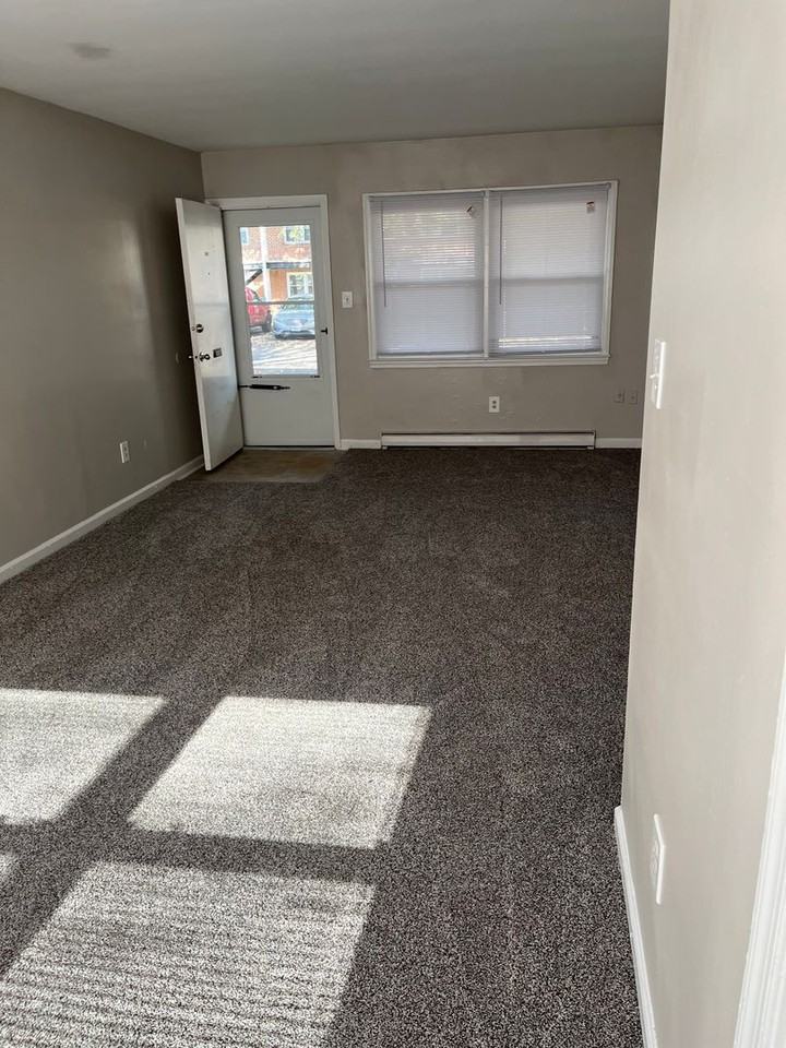 Riverside Park - Photo 6 of 50