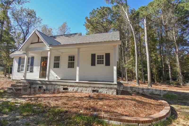 885 Simmons Rd - Photo 2 of 25