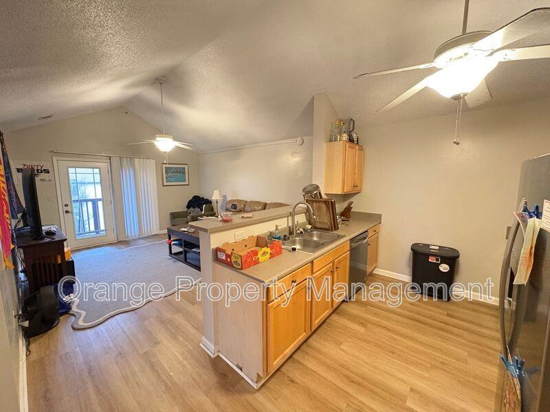 1331 Harts Ridge Dr - Photo 4 of 18