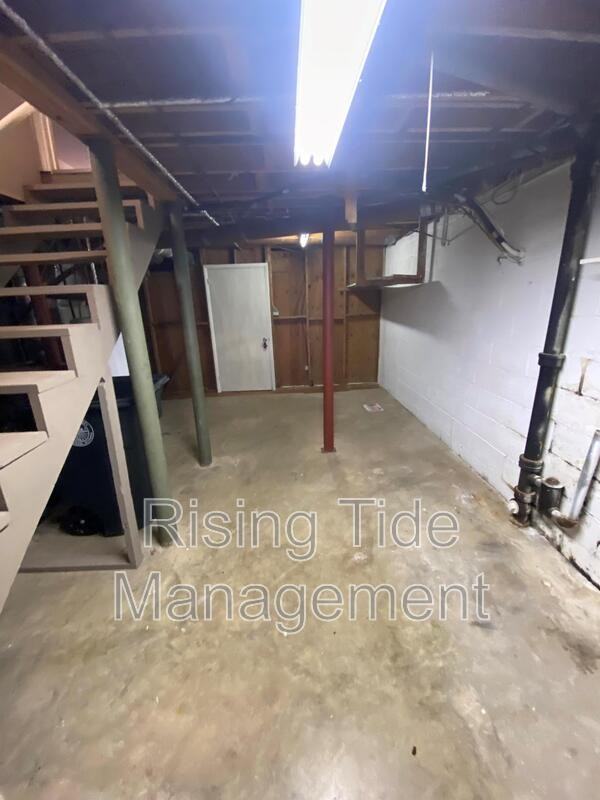 1505 Pine Tree Dr - Photo 3 of 14