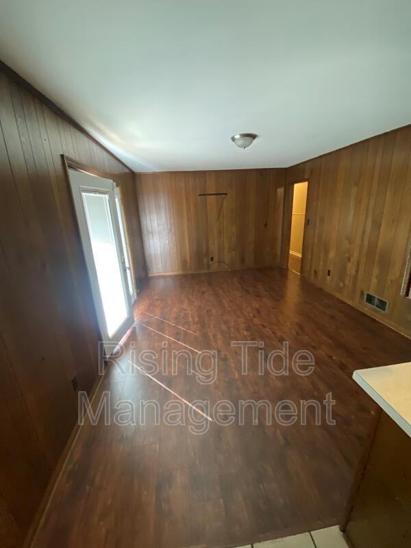 1505 Pine Tree Dr - Photo 7 of 14