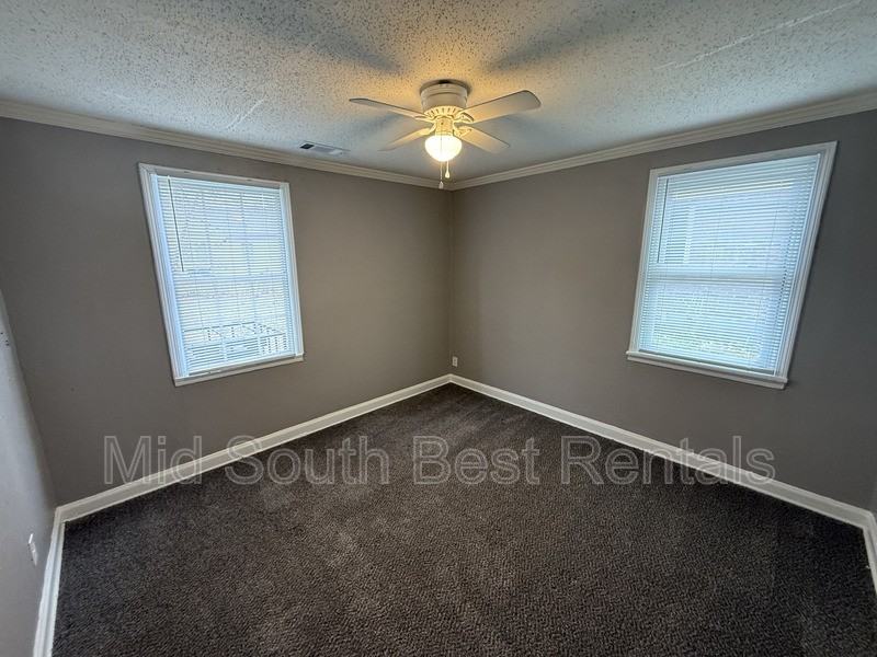 1385 Chadwick Cir - Photo 7 of 10