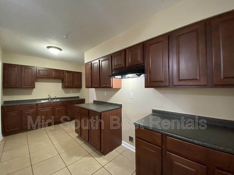 4303 Shadcrest Cv - Photo 6 of 16