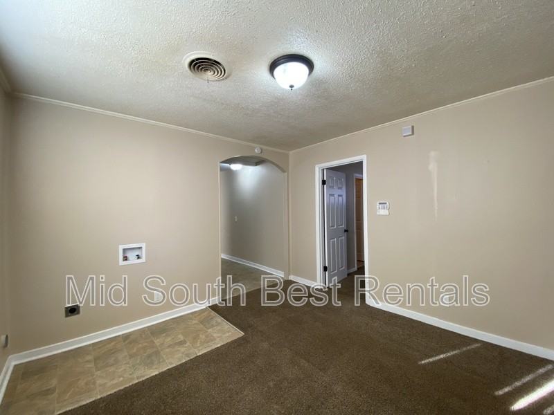 1150 David St - Photo 6 of 15