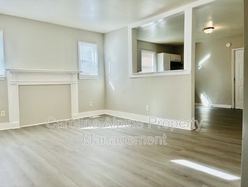 2716 Mayfair Ave - Photo 4 of 20