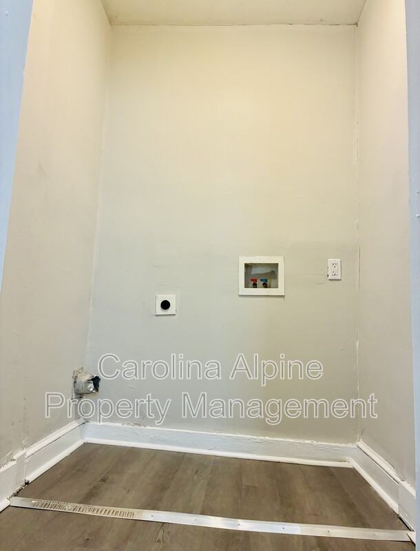 2716 Mayfair Ave - Photo 7 of 20