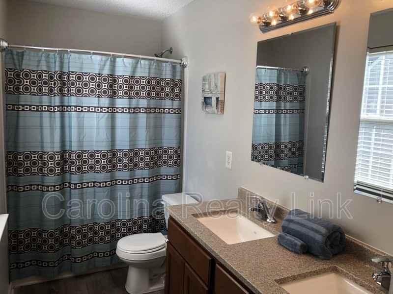 5534 Allen Rd E - Photo 7 of 17