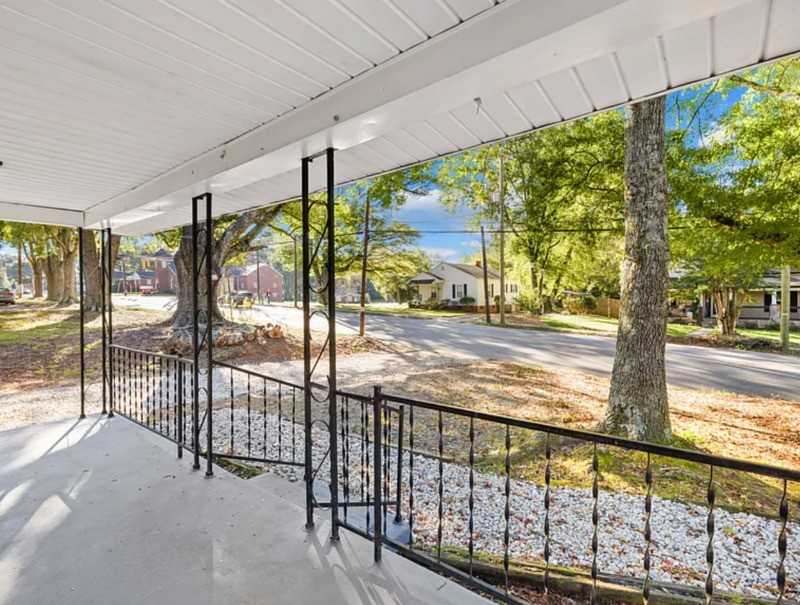 532 E Iredell Ave #AB - Photo 3 of 28