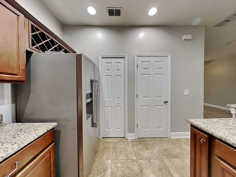 9068 Shepton St - Photo 6 of 32