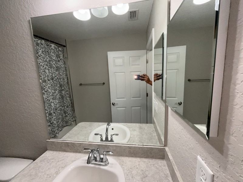 3099 W Viking Ln - Photo 3 of 14