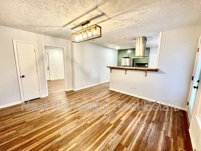 1603 Hickory Ridge Ct - Photo 5 of 18