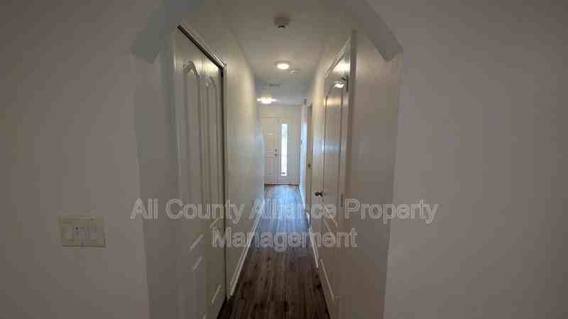 4702 Ashburn Pond Way - Photo 4 of 25