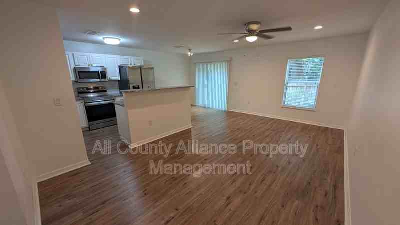 4702 Ashburn Pond Way - Photo 5 of 25