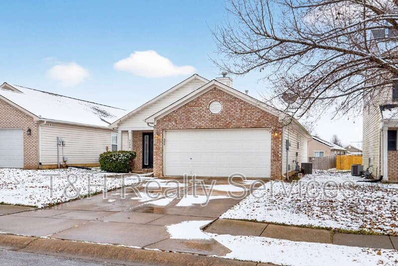 5420 Powder River Ct - Photo 3 of 26