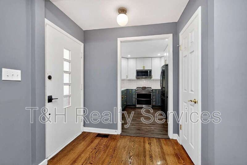 6414 Broadway St - Photo 4 of 34