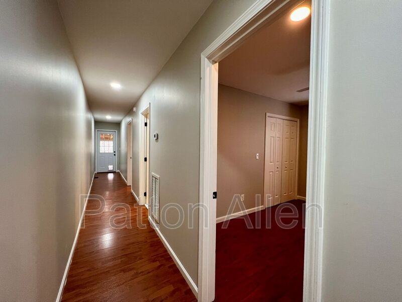 51 Argyle Ln #B - Photo 7 of 17