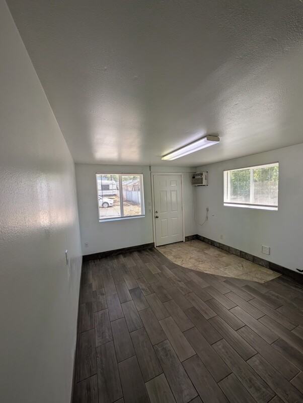 333 S Old Pacific Hwy #5 - Photo 3 of 11