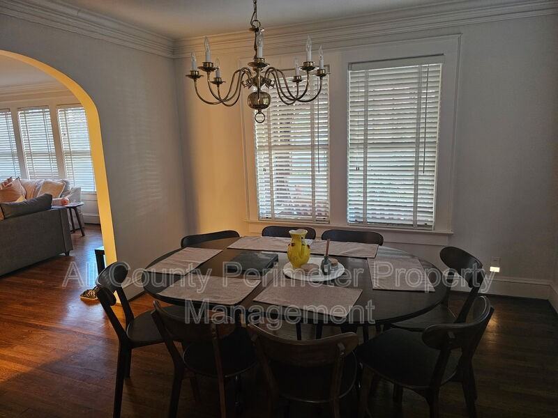 245 Lindbergh Dr Ne - Photo 6 of 13