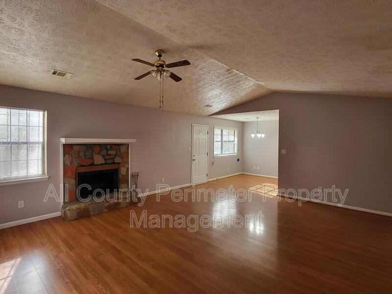 339 Cheryl Ct - Photo 3 of 17