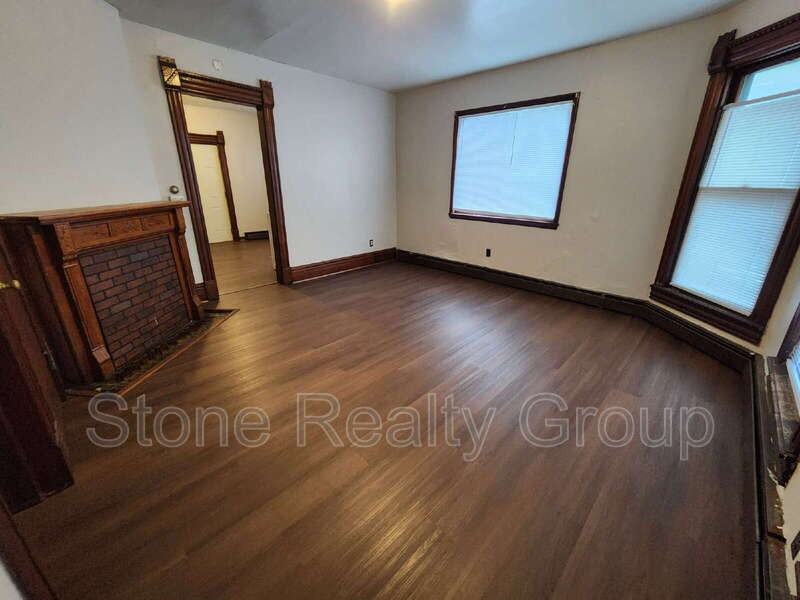 1101 S 7th St #A - Photo 2 of 6