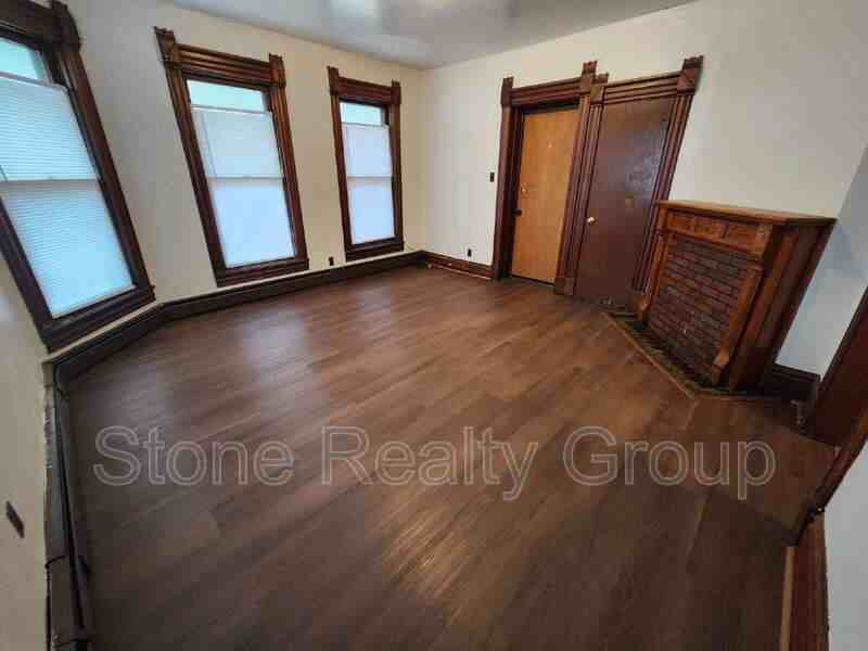 1101 S 7th St #A - Photo 3 of 6