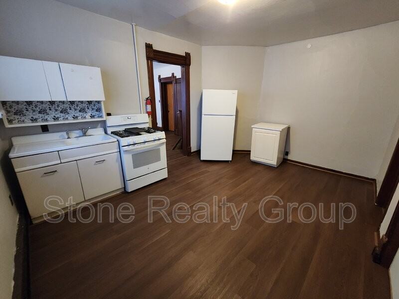 1101 S 7th St #A - Photo 4 of 6