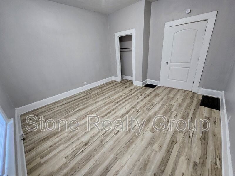 1207 N 15th St - Photo 5 of 8