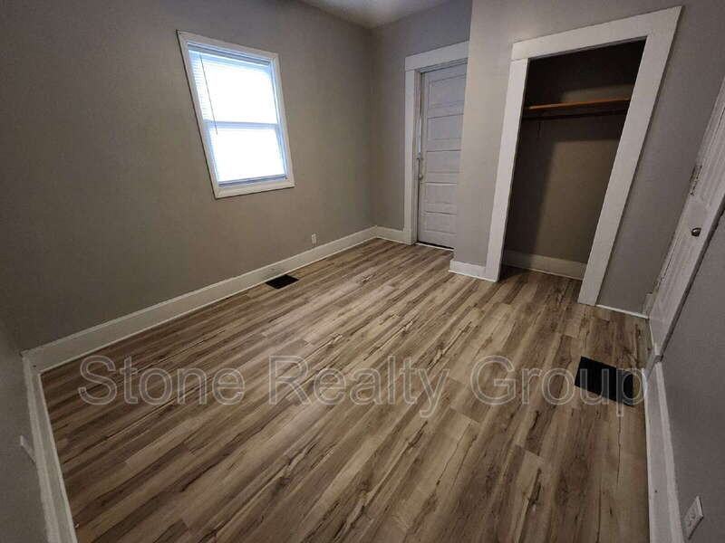 1207 N 15th St - Photo 6 of 8
