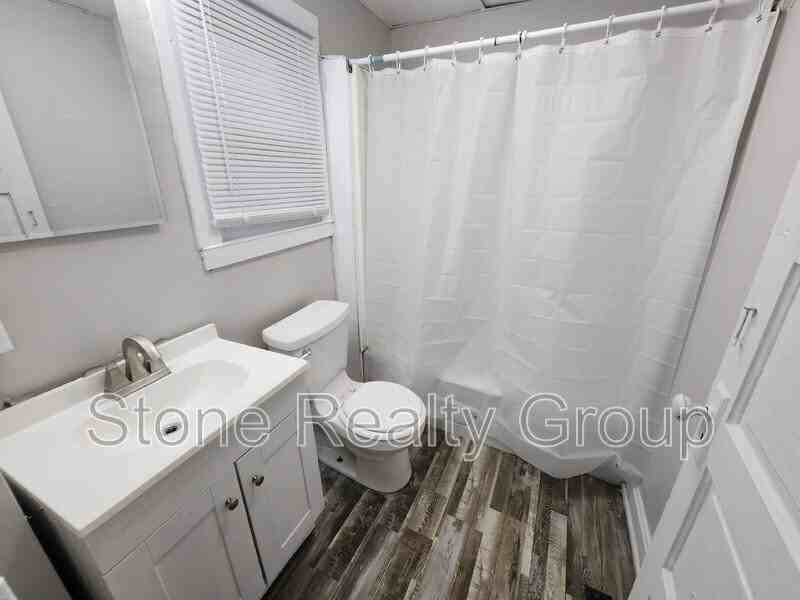 1207 N 15th St - Photo 7 of 8