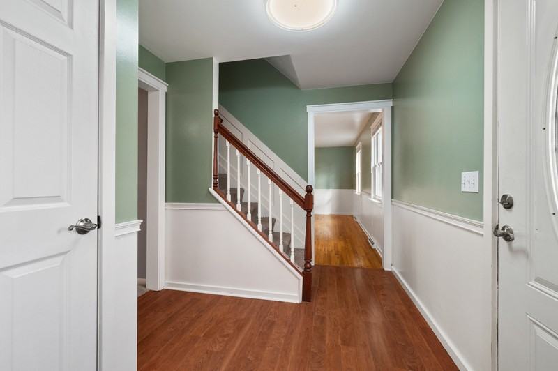 108 Kings Point Rd - Photo 3 of 29