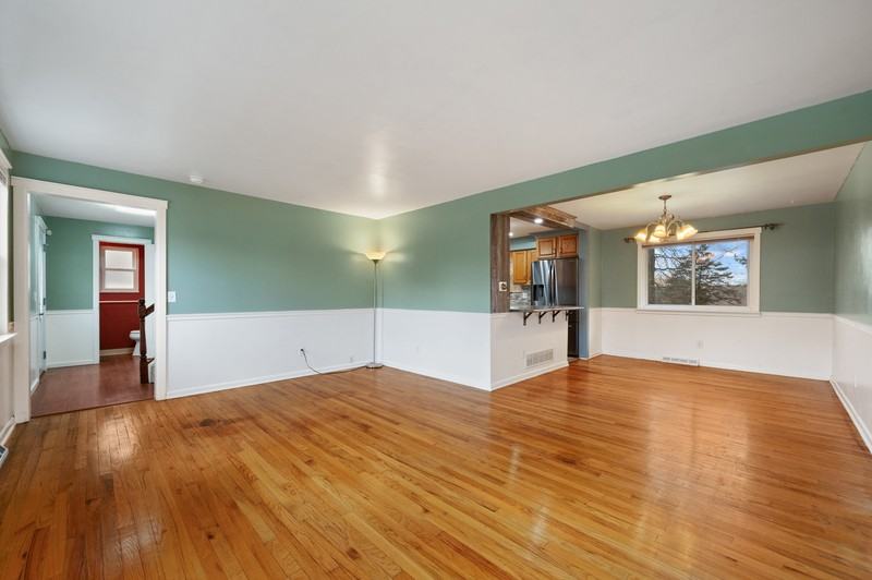 108 Kings Point Rd - Photo 7 of 29