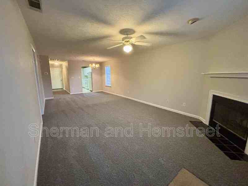 802 Fripp Ct - Photo 3 of 17