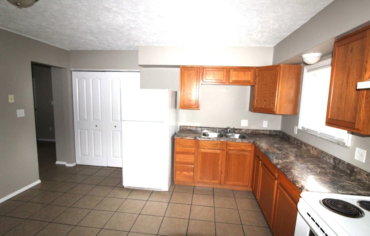 3892 Beechton Road - Photo 5 of 17