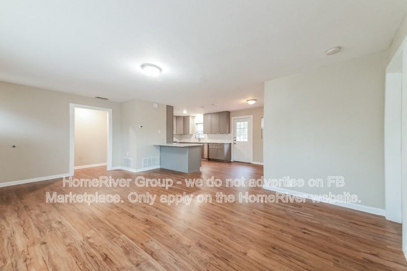 209 W County Line Rd - Photo 3 of 19