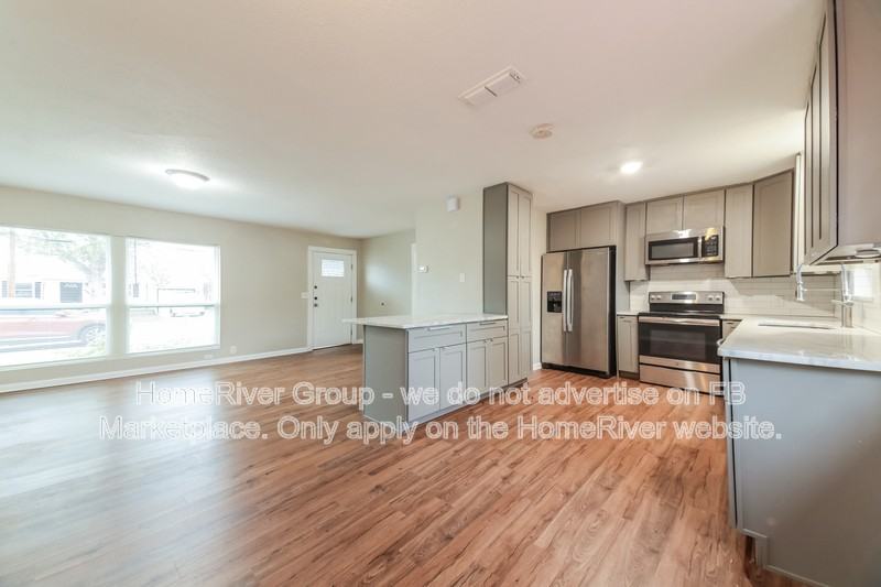 209 W County Line Rd - Photo 6 of 19