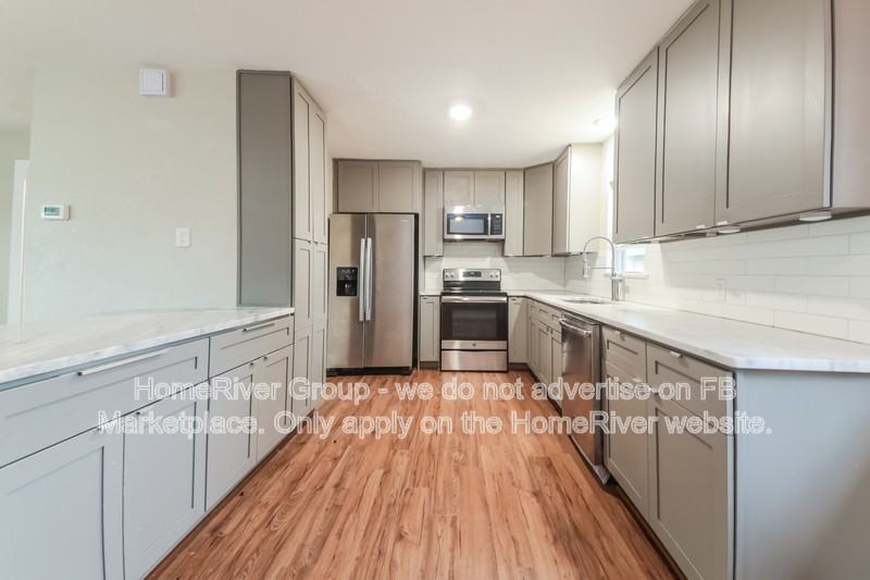 209 W County Line Rd - Photo 7 of 19