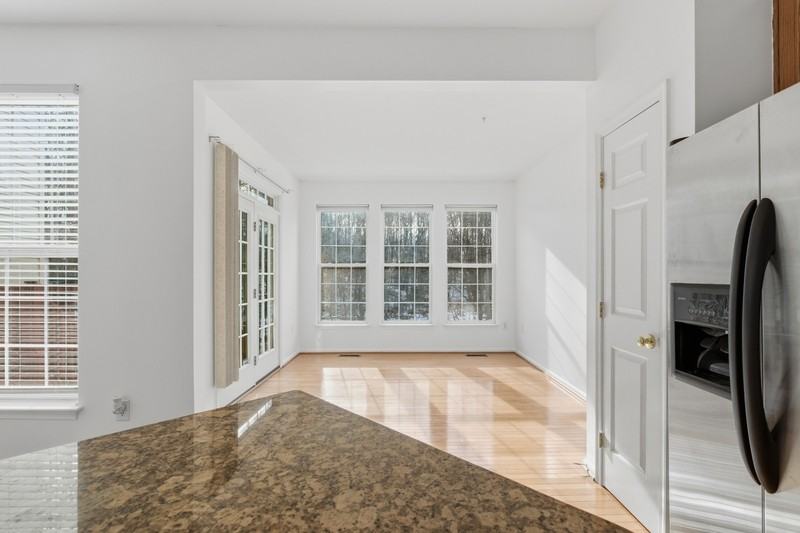 7402 Serenade Cir - Photo 6 of 23