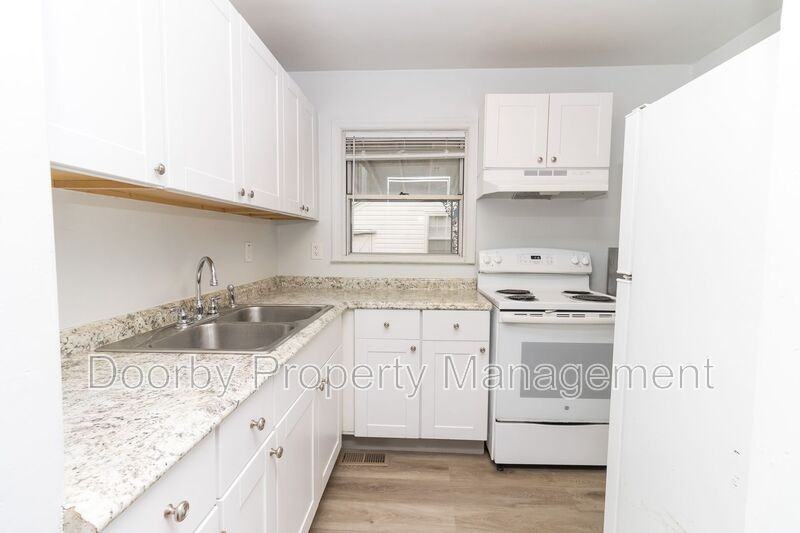 4913 Carolyn Ln - Photo 6 of 16