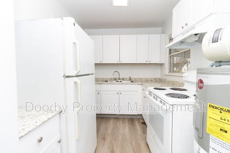 4913 Carolyn Ln - Photo 7 of 16