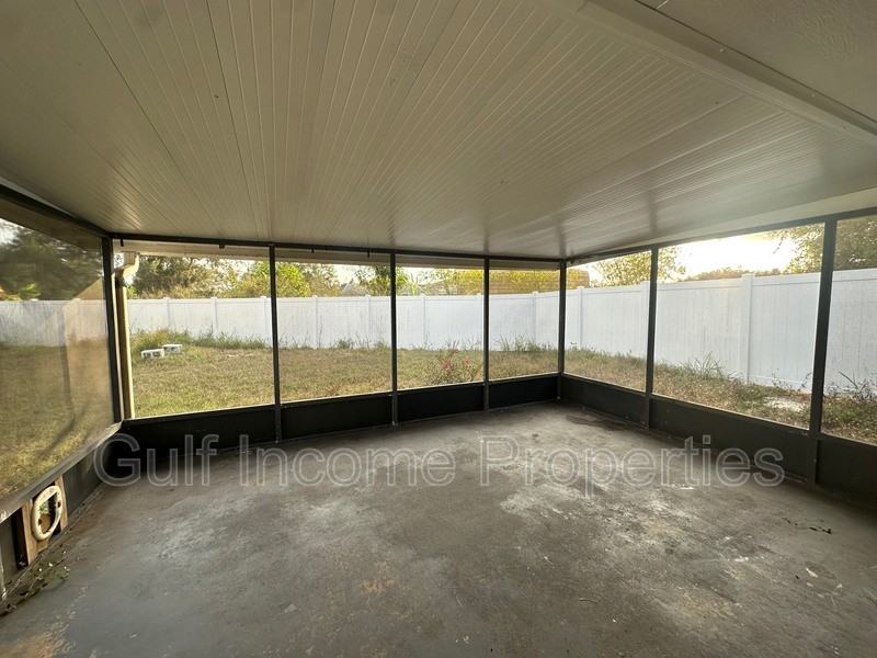 709 45th St E - Photo 2 of 18