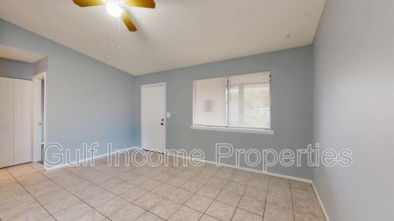 709 45th St E - Photo 6 of 18