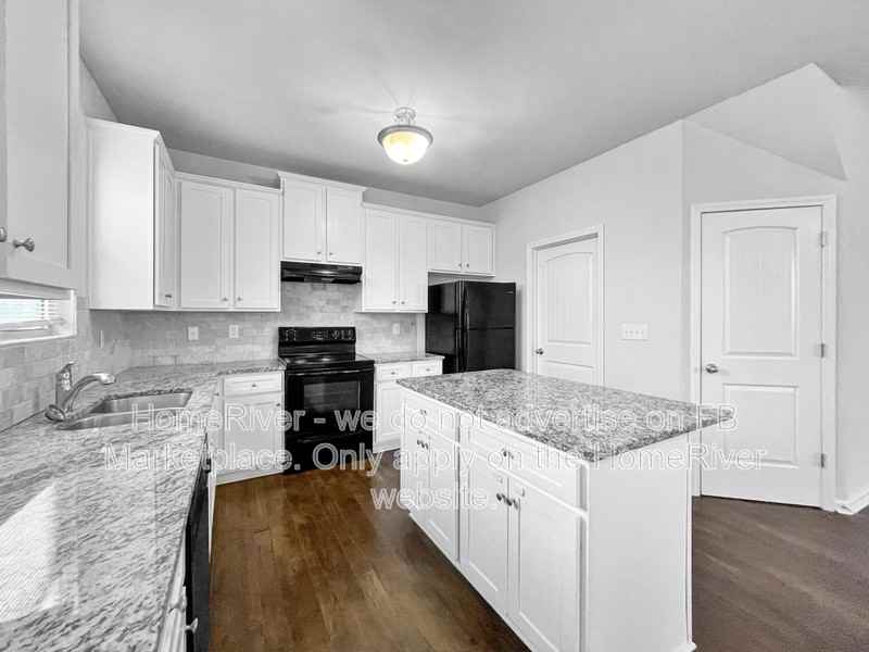 172 Daisy Cir - Photo 4 of 25