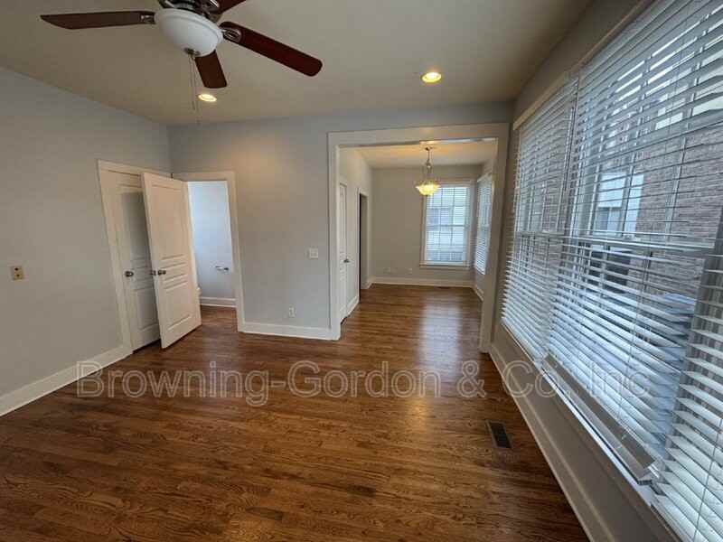 1410 Caldwell Ave #4 - Photo 2 of 14